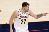 ¡No olvida sus colores! Luka Doncic recuerda al Real Madrid después de partido con Lakers