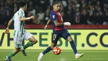 ¿Vestidor roto? Raphinha y ter Stegen intercambian empujones tras empate con Real Betis