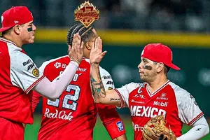 Diablos Rojos siguen con paso fuerte rumbo al Bicampeonato tras barrer a El Águila