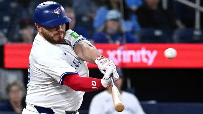 Alejandro Kirk conecta home run de tres carreras y lidera triunfo de Azulejos sobre Rays