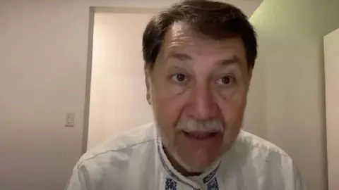 Fernández Noroña cuestiona el caso de Teuchitlán: "¿Quién dice que los zapatos son de personas desaparecidas?"