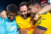 ¡Un jugador más! Miguel Layún festejó con todo el pase a la Final del América