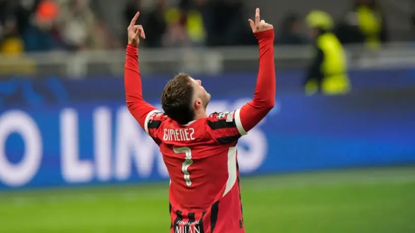 Santiago Giménez y los récords que rompió con su gol frente al Feyenoord en Champions League