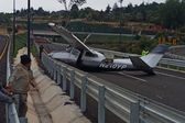 VIDEO: Aterriza avioneta en plena carretera de Hidalgo