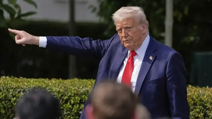 Trump demanda a Maine por participación de atletas transgénero en deportes femeninos