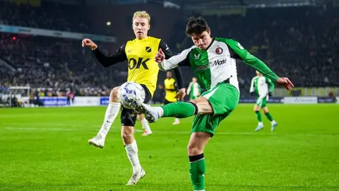 ¡Tendrá que esperar! Stephano Carrillo se queda en la banca en empate de Feyenoord