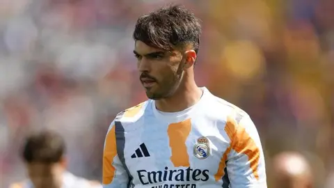 Raúl Asencio 'desapareció' del Real Madrid por un choque con Arbeloa
