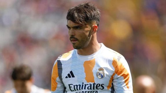 Raúl Asencio 'desapareció' del Real Madrid por un choque con Arbeloa