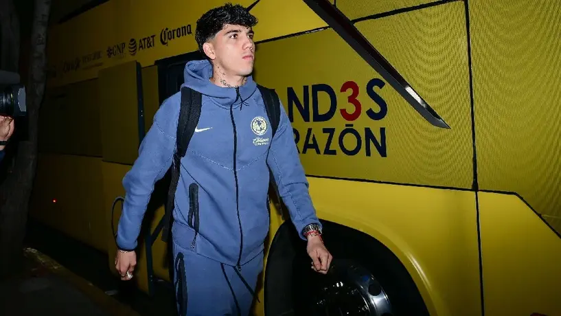 Kevin Álvarez hace brutal entrada y se va expulsado del América vs Necaxa
