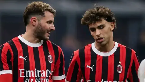 Santiago Giménez pone a prueba el conocimiento de Joao Félix sobre México