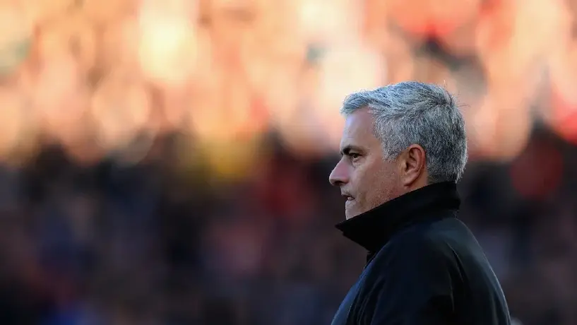 ¡Vuelve la polémica! Mourinho 'se queda dormido' en plena conferencia de prensa
