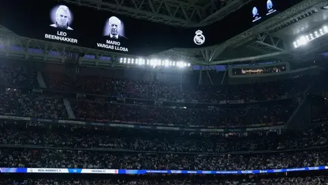 Real Madrid y Arsenal guardaron minuto de silencio por Leo Beenhakker en Champions League