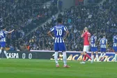 Benfica aplasta con goleada al Porto de Martín Anselmi