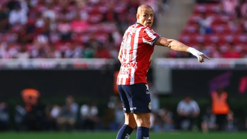 Chicharito Hernández hace ‘polémico’ comentario tras llegada de Bruce El-Mesmari a Querétaro