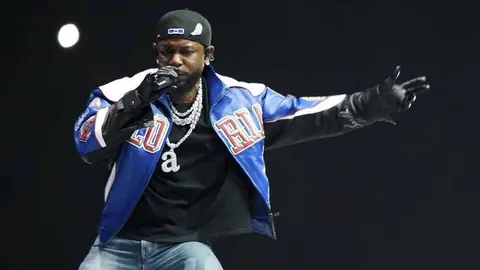 Kendrick Lamar lanza indirecta muy directa contra Drake en pleno show de medio tiempo
