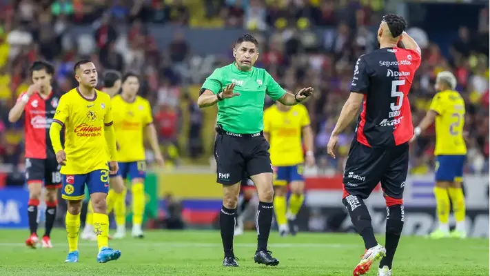 Comisión de árbitros acepta 'error' en penal no marcado a favor de Atlas