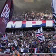 Aficionados del PSG y Aston Villa se enfrentan en terrible pelea previo al partido de Champions League