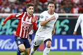 Isaác Brizuela acepta que enfrentar tres veces a América puede generar estrés en Chivas
