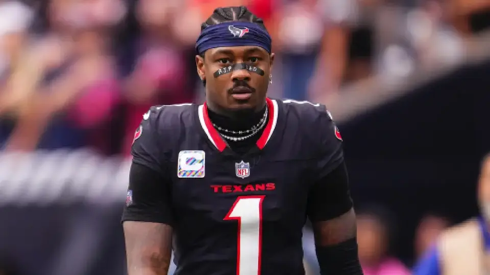 Stefon Diggs firma acuerdo con los New England Patriots