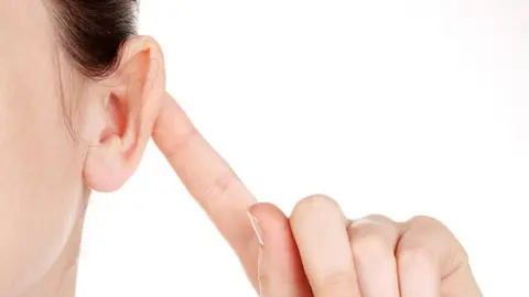 ¿Qué es la regla 60/60 y por qué ayuda a no perder la audición?