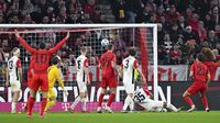 Bayern Munich goleó a Frankfurt para afianzarse en lo más alto de la Bundesliga