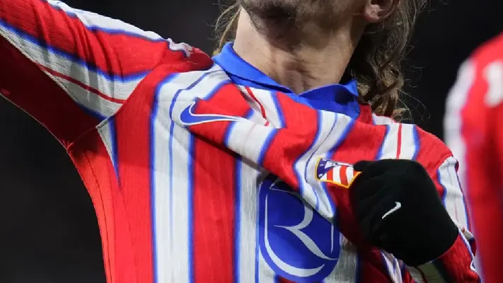 Jugador de la filial del Atlético de Madrid, escupió y agredió a rival que se encontraba en el suelo