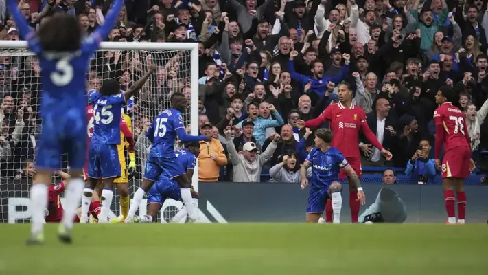 ¡Le pegan al campeón! Chelsea vence a Liverpool y sueña con Champions League