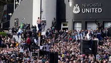 Newcastle celebra con desfile en autobús campeonato en la Carabao Cup