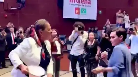 Lily Téllez y Lucía Trasviña protagonizan enfrentamiento verbal en Senado de la República