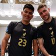 Santiago Giménez hace meme con Jesús Gallardo sobre nueva playera del Tri