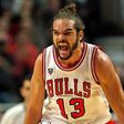 Joakim Noah visita México y celebra la expansión de la NBA