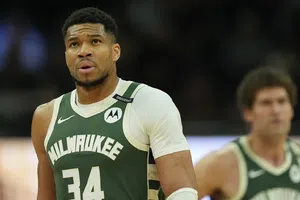 Lakers quieren su 'Big 3' y buscarán añadir a Giannis Antetokounmpo la próxima temporada