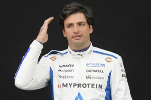 Carlos Sainz culpa al monoplaza por su abandono en el GP de Australia