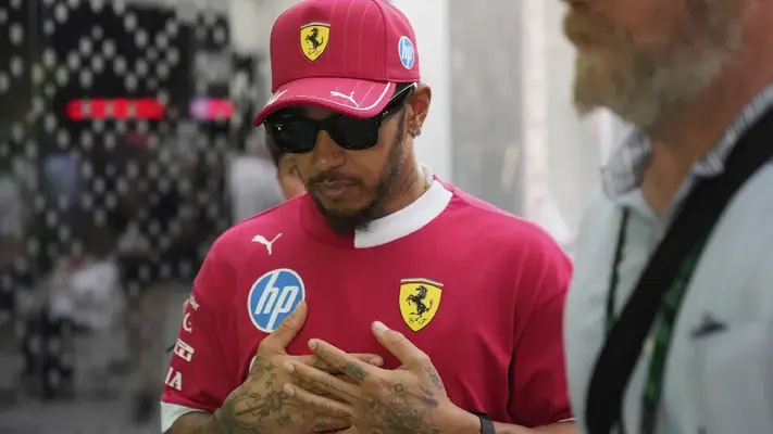 Vasseur respalda a Lewis Hamilton tras inicio complicado con Ferrari