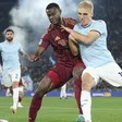 Lazio y Roma dividen unidades en un Derbi pasado por batalla campal entre aficionados