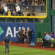 En estado crítico, hombre que cayó desde el muro Clemente en PNC Park durante juego de Piratas