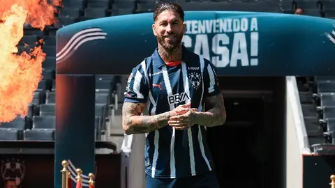 Sergio Ramos lució como líder en su primer entrenamiento con Rayados