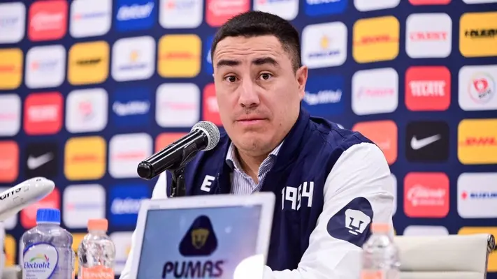 Efraín Juárez da su primera charla con Pumas: "Para ser campeón tienes que cag... sangre"