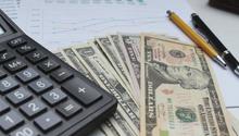 Precio del dólar 19 de febrero 2025: Le descuentan unos centavos al peso mexicano