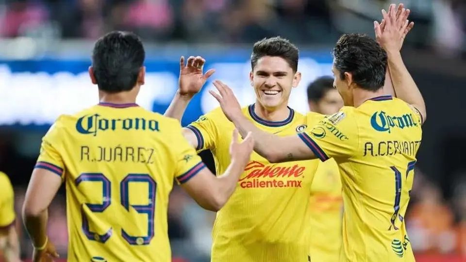 Israel Reyes renueva con América por dos años más