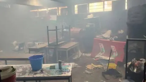 VIDEO: Reportan explosión en la Prepa 5 de la UNAM