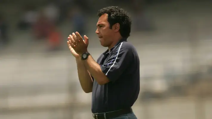 Hugo Sánchez asegura que le 'tendieron la cama' cuando dirigía a Pumas
