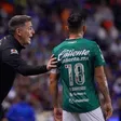 Eduardo Berizzo 'invita' a Andrés Guardado a integrarse al cuerpo técnico de León