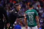Eduardo Berizzo 'invita' a Andrés Guardado a integrarse al cuerpo técnico de León
