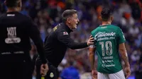 Eduardo Berizzo 'invita' a Andrés Guardado a integrarse al cuerpo técnico de León