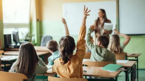 ¿Se recorre el Día de las Madres si cae en sábado? Esto sabemos sobre las clases del viernes 9 de mayo