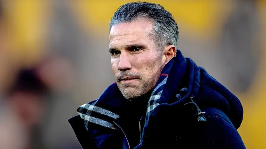 Robin van Persie, próximo entrenador del Feyenoord | X: @scHeerenveen
