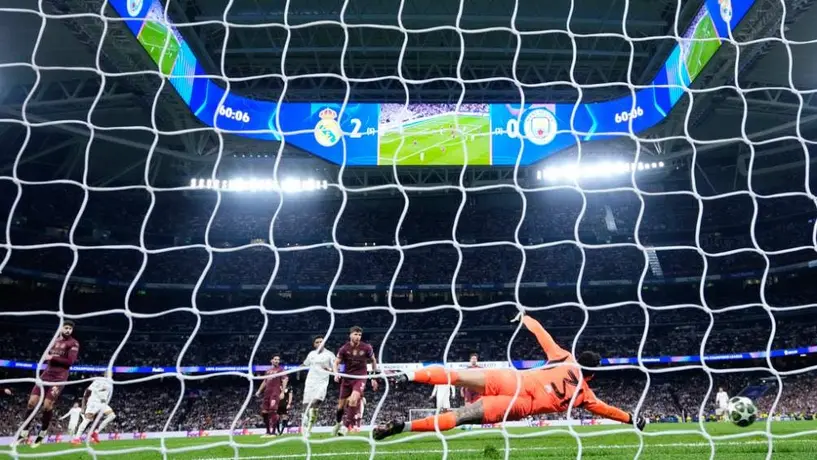 UEFA avisa con el cierre del Santiago Bernabéu y multa a Real Madrid por juego ante Manchester City