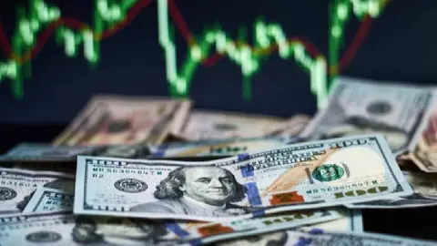 Precio del dólar 26 de febrero 2025: El peso da señales de reacción
