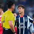 ¿Perjudican a Rayados? Polémica decisión arbitral durante el Monterrey vs Toluca